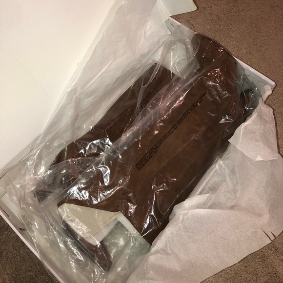 High Boots - Picture 4 of 6